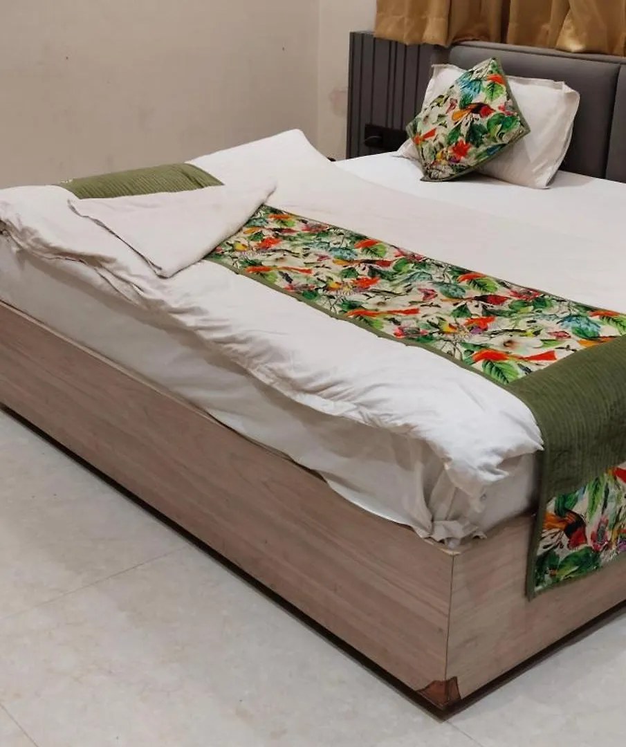 Hotel Np Palace Agra  0*, Agra (Uttar Pradesh) India